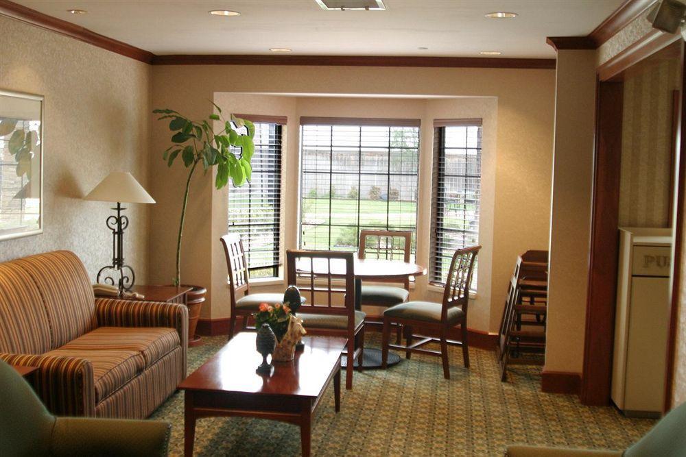 Staybridge Suites Tulsa-Woodland Hills By Ihg Room photo